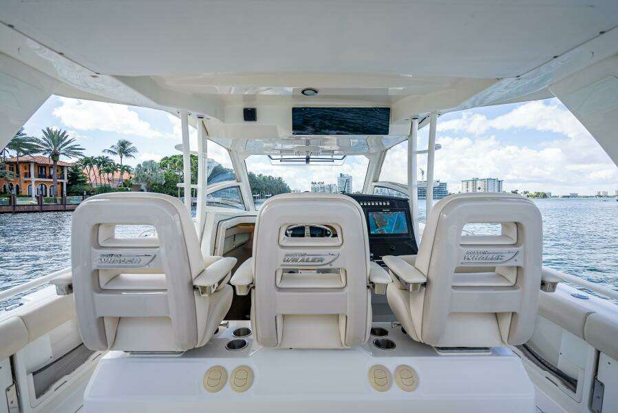 42ft Boston Whaler Yacht For Sale