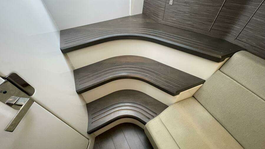 42ft Boston Whaler Yacht For Sale