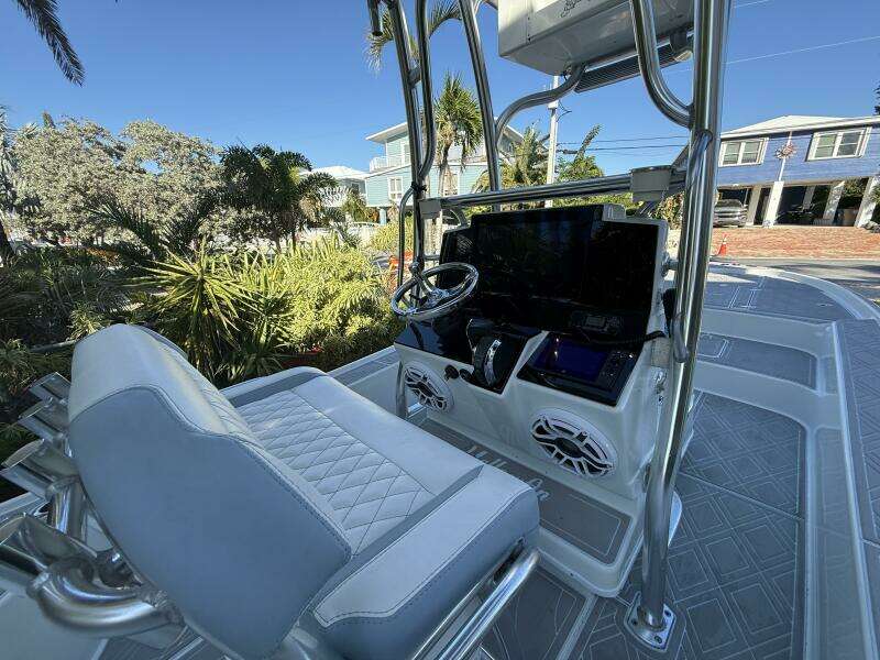 24ft Yellowfin Yacht For Sale