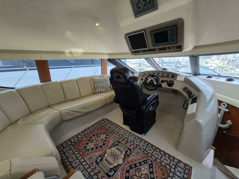 56ft Carver Yacht For Sale