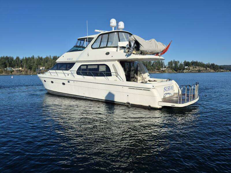 56ft Carver Yacht For Sale