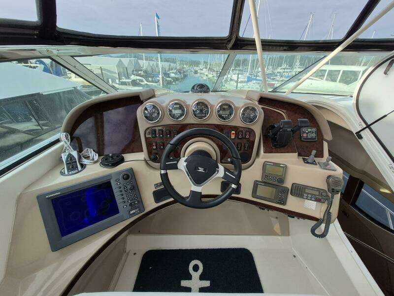 56ft Carver Yacht For Sale