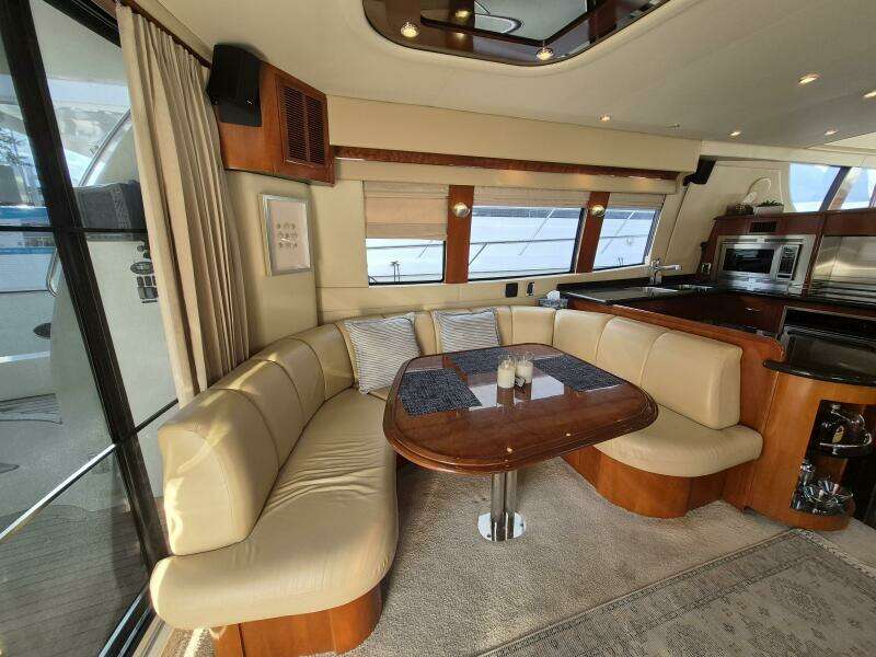 56ft Carver Yacht For Sale