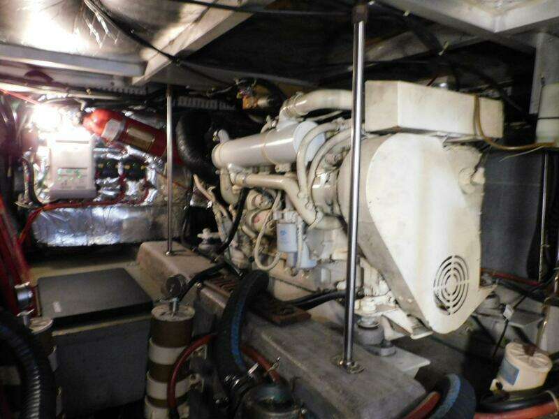 La Vida 44ft Carver Yacht For Sale