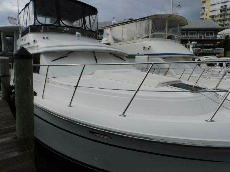 La Vida 44ft Carver Yacht For Sale