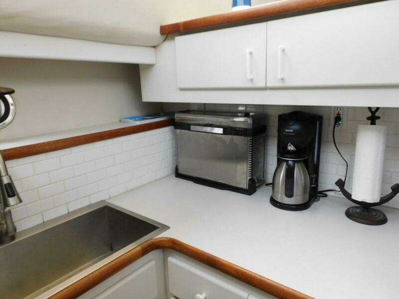 La Vida 44ft Carver Yacht For Sale