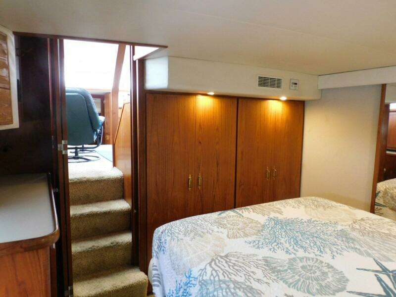 La Vida 44ft Carver Yacht For Sale