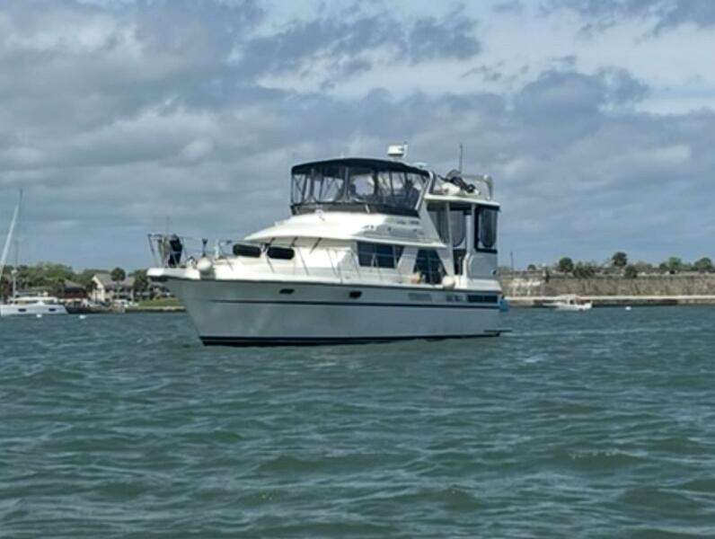 La Vida 44ft Carver Yacht For Sale