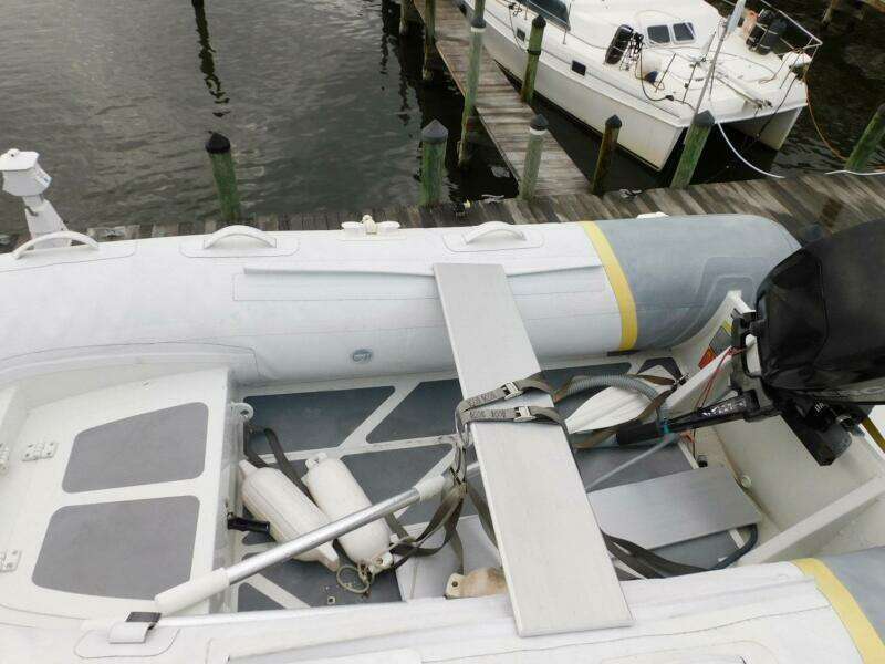 La Vida 44ft Carver Yacht For Sale