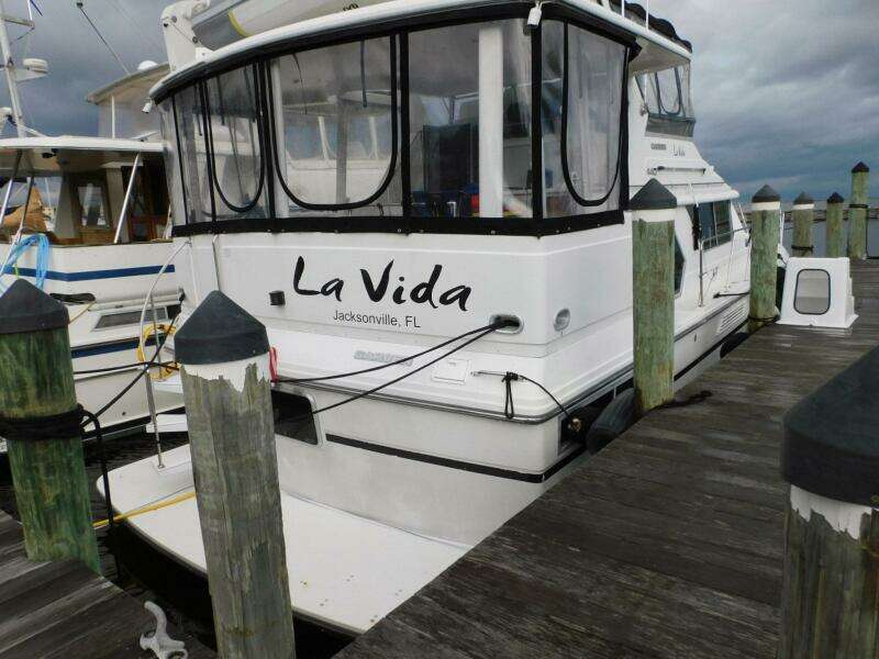 La Vida 44ft Carver Yacht For Sale