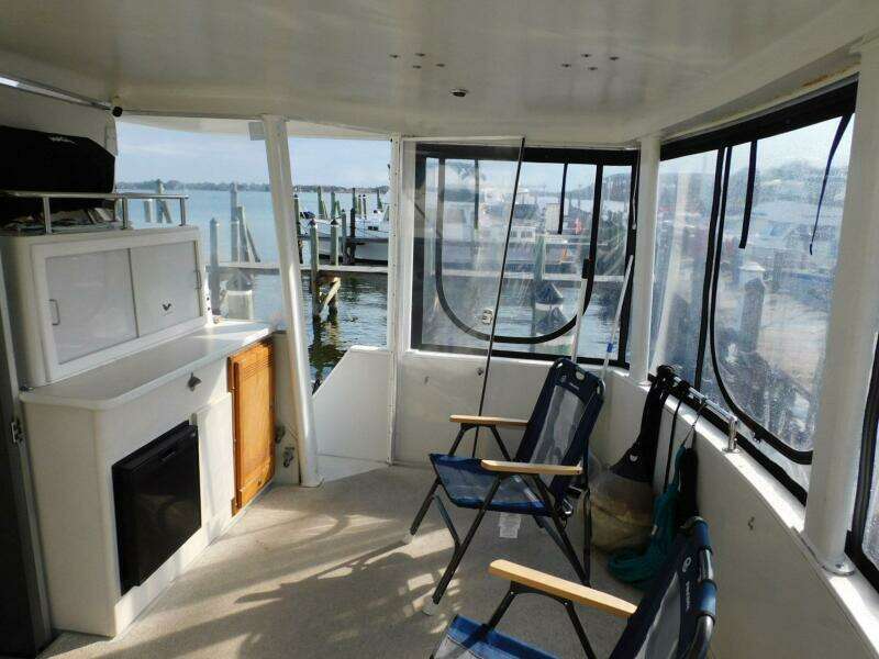 La Vida 44ft Carver Yacht For Sale