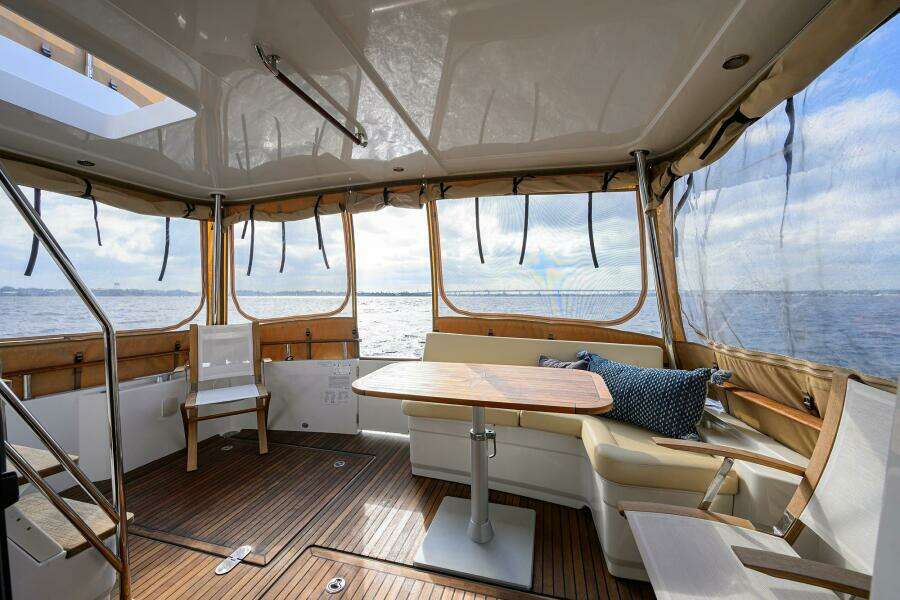 Beneteau 44 Stellar Seascape - Aft Deck, Dining and Seating