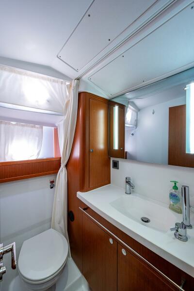 44' 2014 Beneteau Trawler 44