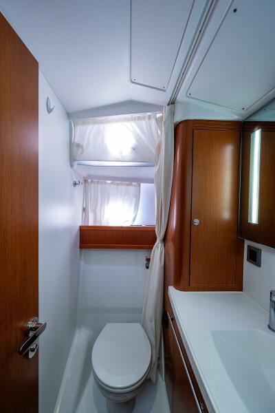 44' 2014 Beneteau Trawler 44