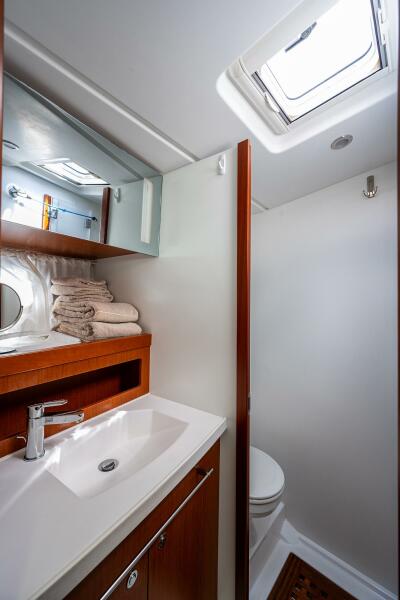 44' 2014 Beneteau Trawler 44