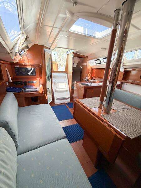 BON TEMPS 31ft Beneteau Yacht For Sale