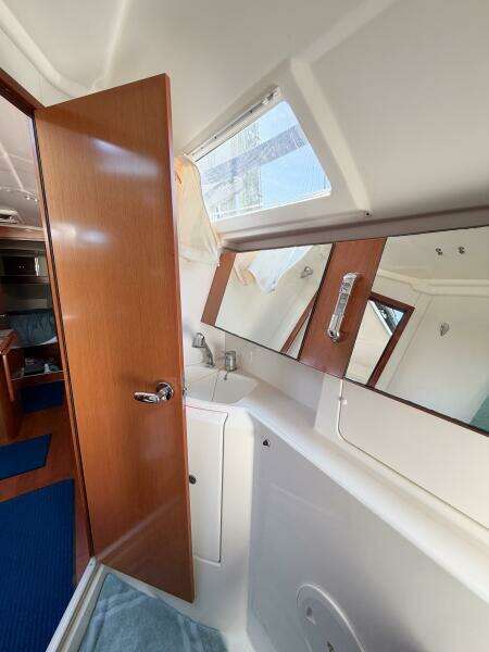 BON TEMPS 31ft Beneteau Yacht For Sale
