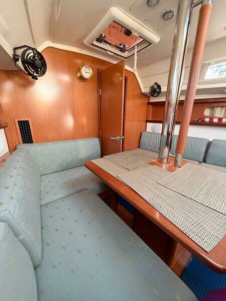 BON TEMPS 31ft Beneteau Yacht For Sale