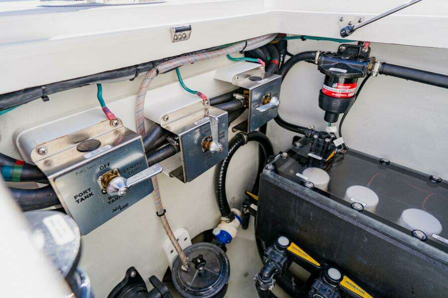 37ft SeaVee Yacht For Sale