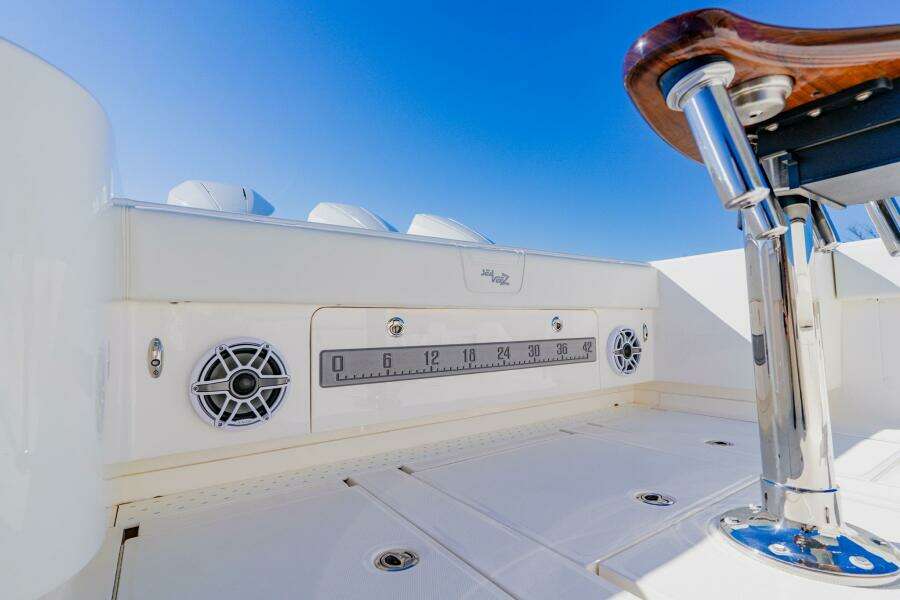 37ft SeaVee Yacht For Sale