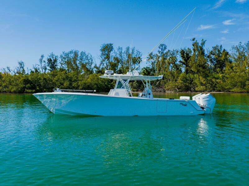 37ft SeaVee Yacht For Sale