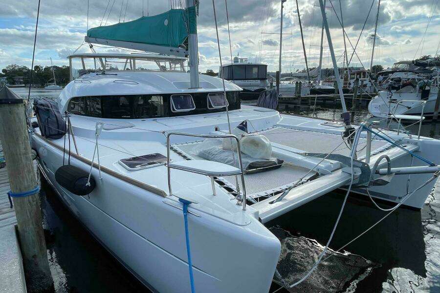 APRES SEA 38ft Lagoon Yacht For Sale