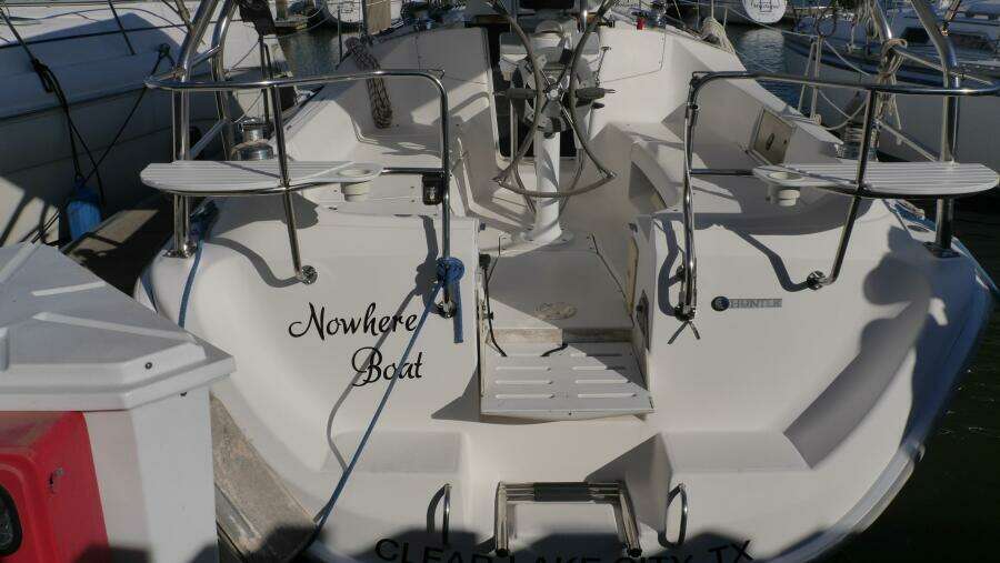Nowhere Boat 33ft Hunter Yacht For Sale