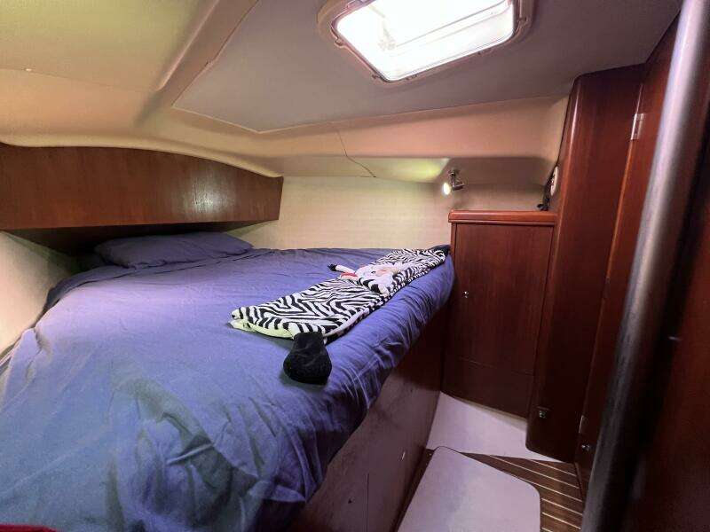 Nowhere Boat 33ft Hunter Yacht For Sale