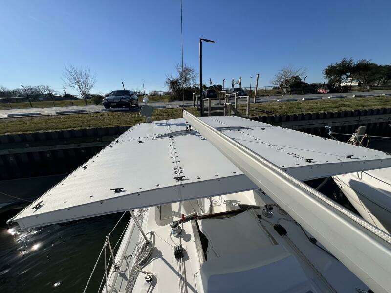 Nowhere Boat 33ft Hunter Yacht For Sale
