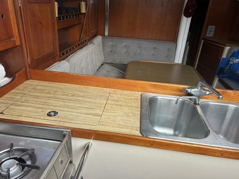 36' 1985 Catalina 36 Tall Rig