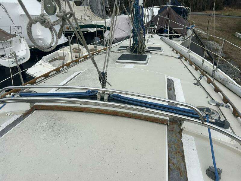 Wave Walker 36ft Catalina Yacht For Sale