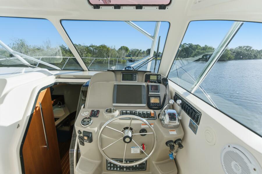 31' 2011 Tiara Yachts 3100 Open
