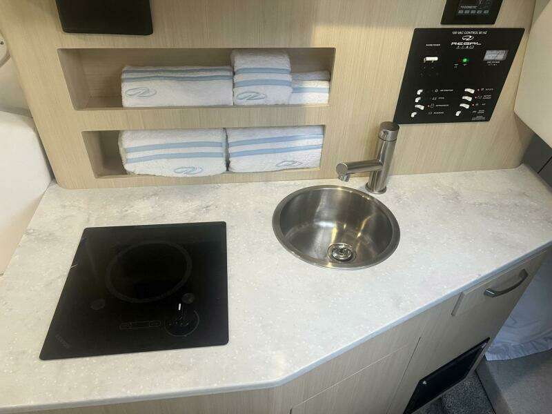 26ft Regal Yacht For Sale