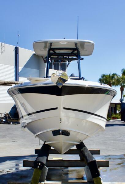 23' 2022 Boston Whaler 230 Outrage