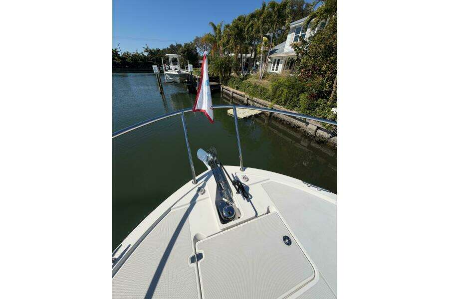 Pivot 34ft Back Cove Yacht For Sale