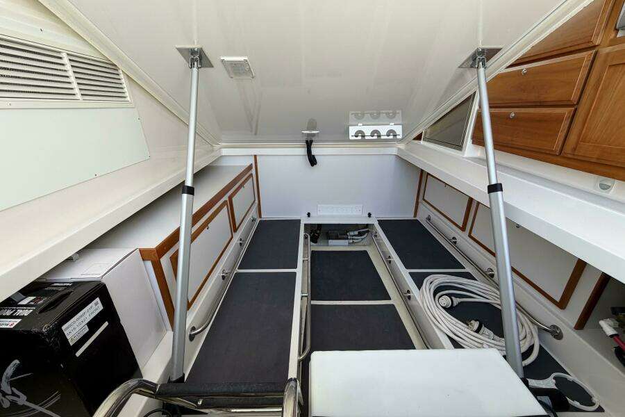 Pivot 34ft Back Cove Yacht For Sale