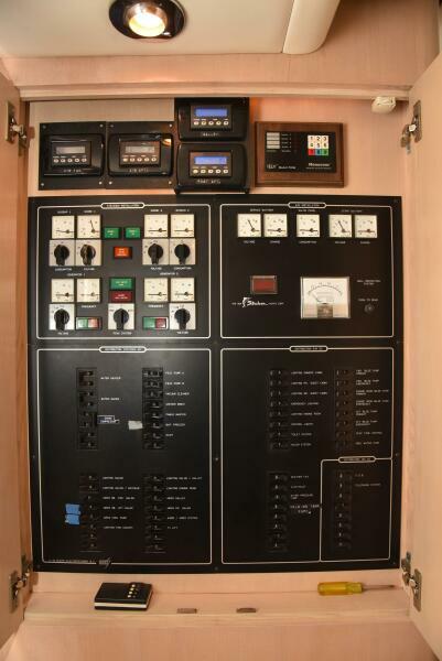 62' 1989 Striker 62 Convertible