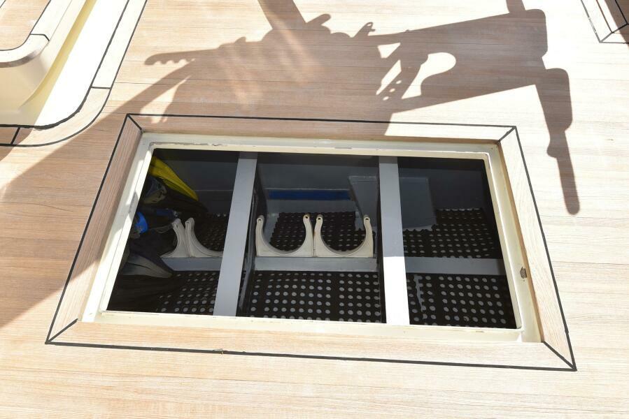 62' 1989 Striker 62 Convertible