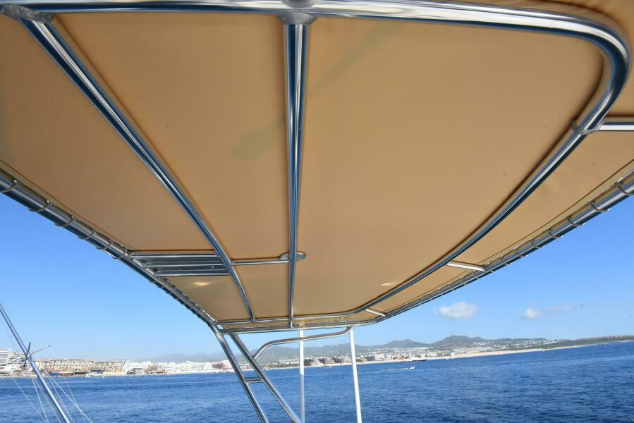 62' 1989 Striker 62 Convertible