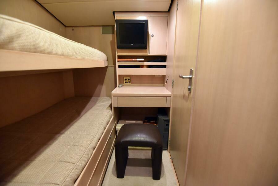 62' 1989 Striker 62 Convertible