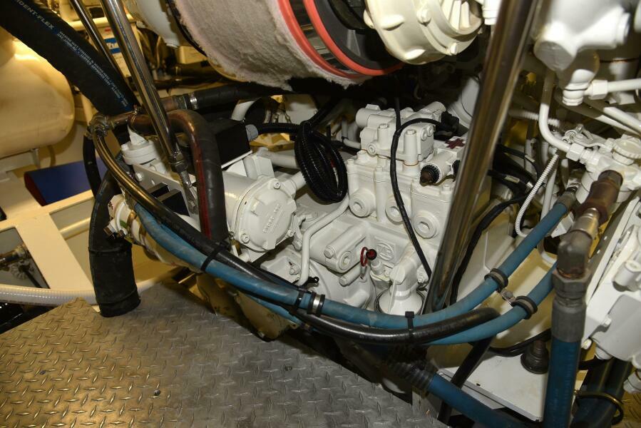 62' 1989 Striker 62 Convertible