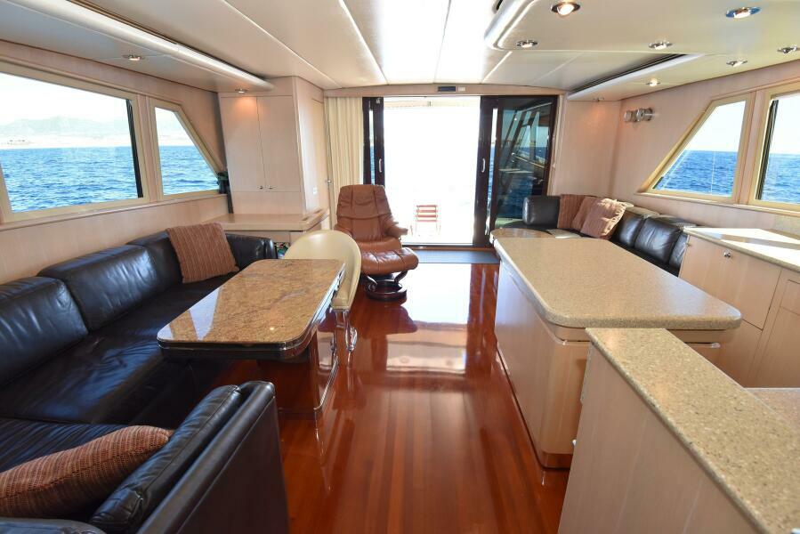 62' 1989 Striker 62 Convertible