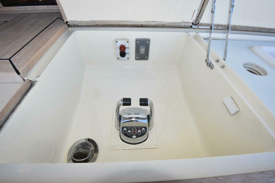 62' 1989 Striker 62 Convertible