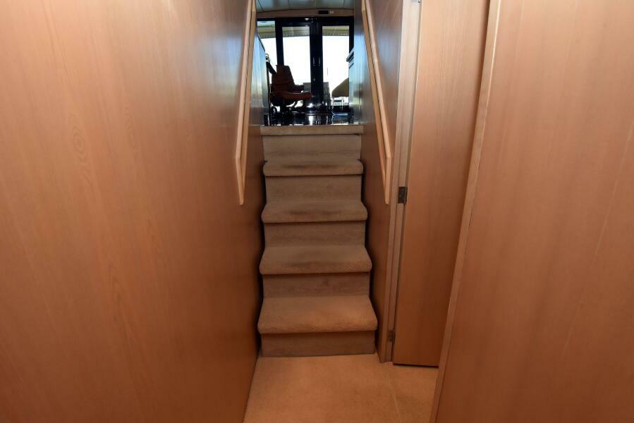 62' 1989 Striker 62 Convertible