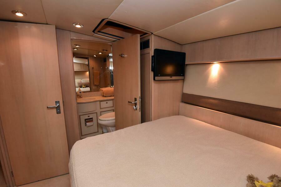 62' 1989 Striker 62 Convertible