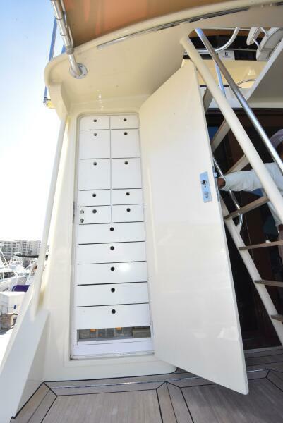 62' 1989 Striker 62 Convertible