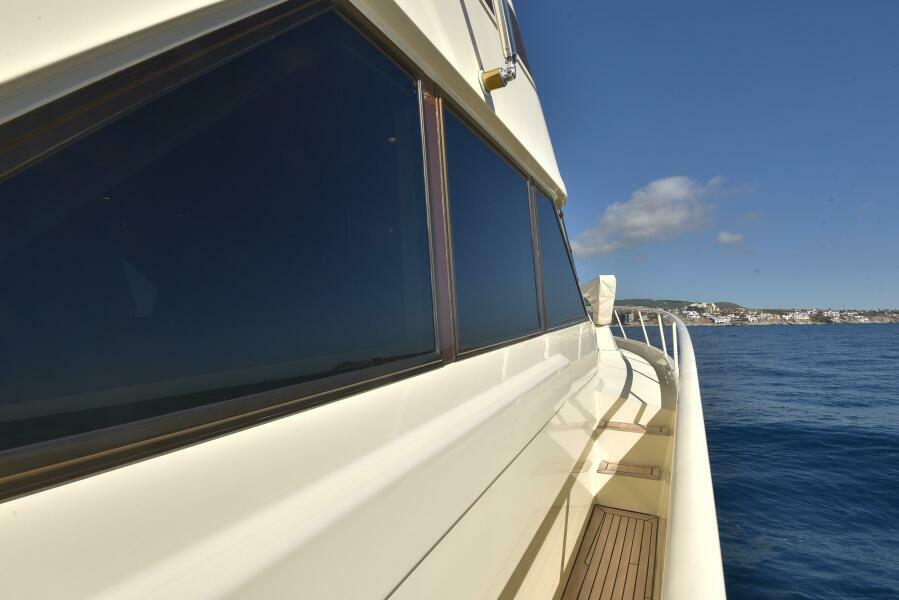 62' 1989 Striker 62 Convertible