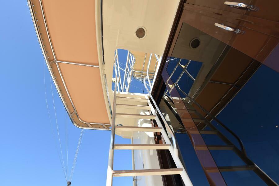 62' 1989 Striker 62 Convertible