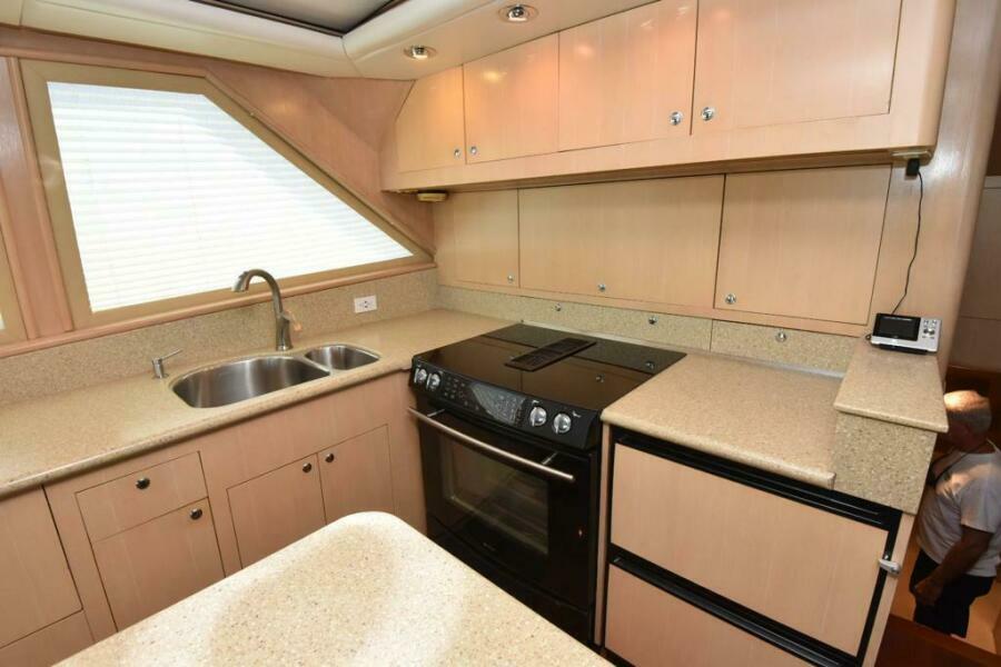 62' 1989 Striker 62 Convertible