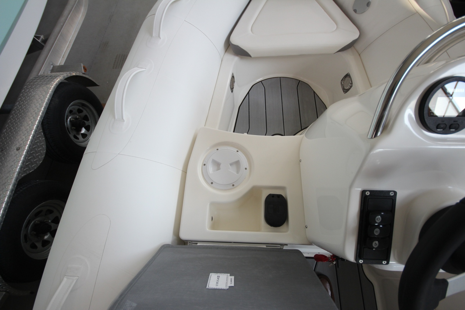 Boat Show Special Pricing 11ft Zodiac Yacht For Sale